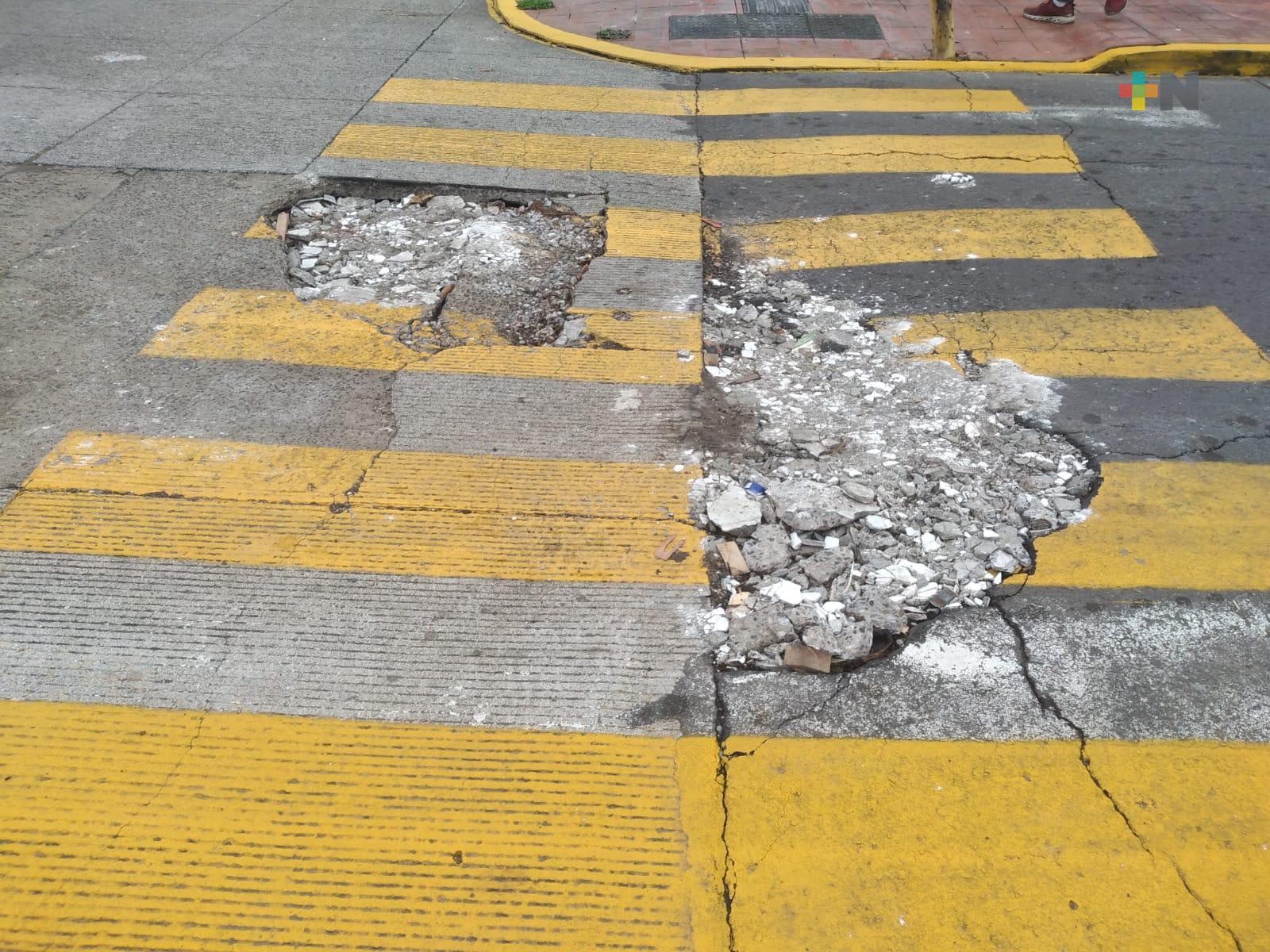 Más baches en Veracruz; hundimientos en colonia Flores Magón