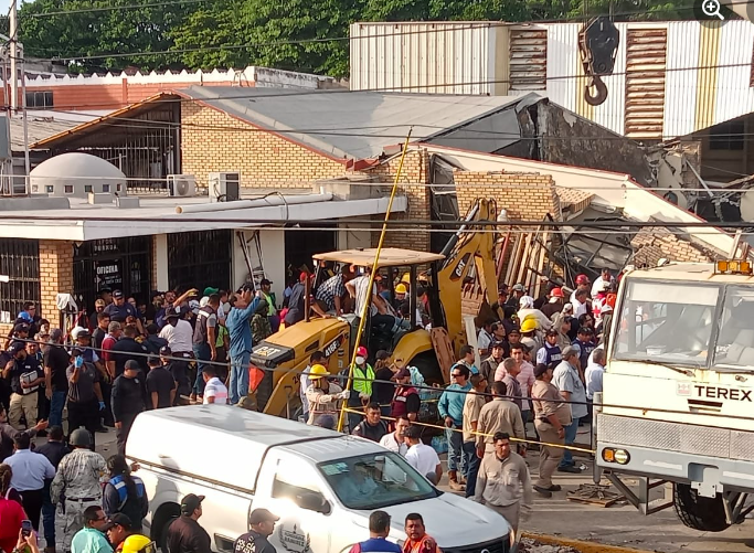 Se desploma techo de iglesia en Ciudad Madero, al menos tres fallecidos