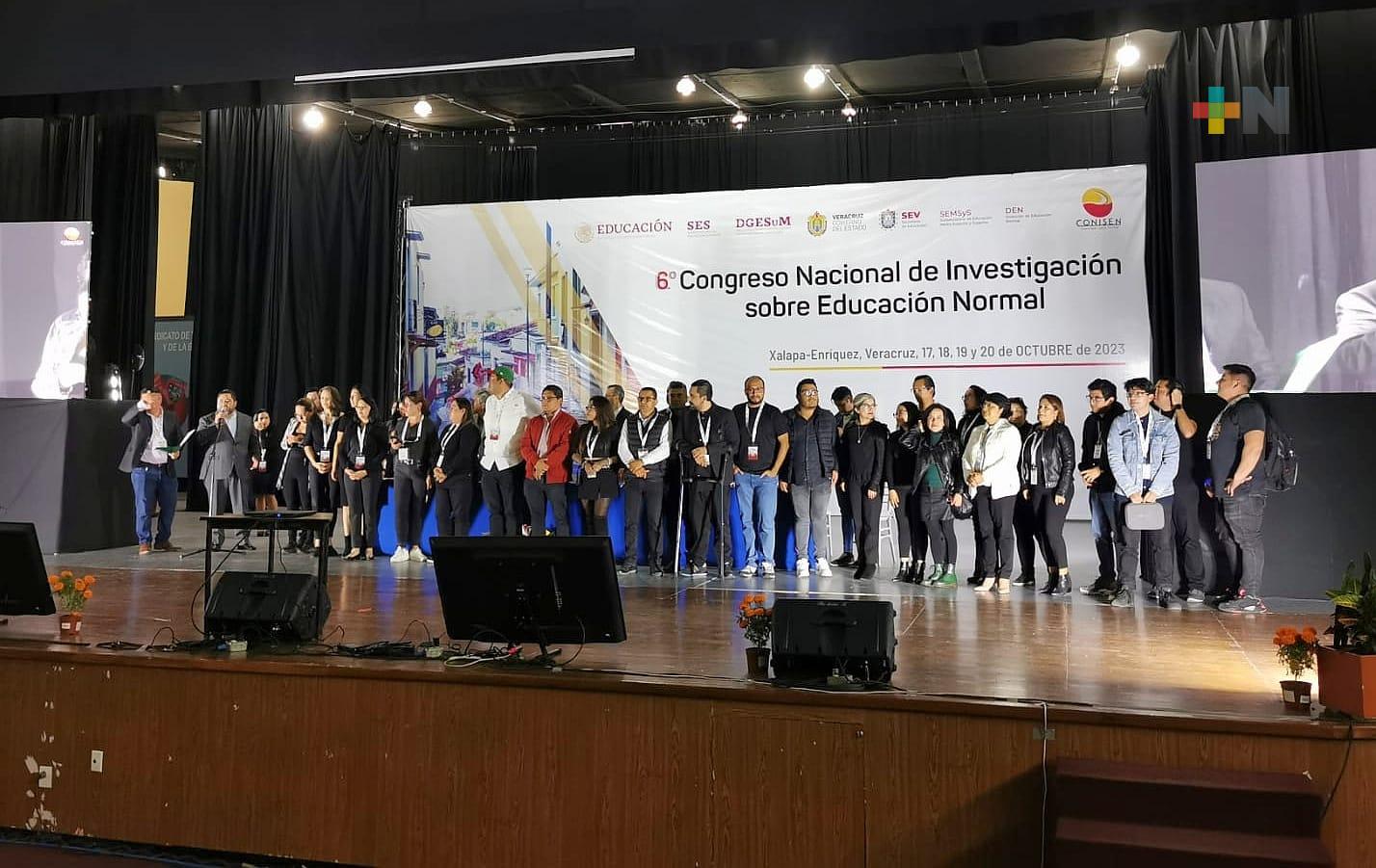 Concluyó con éxito en Xalapa el Congreso Nacional de Investigación sobre Educación Normal