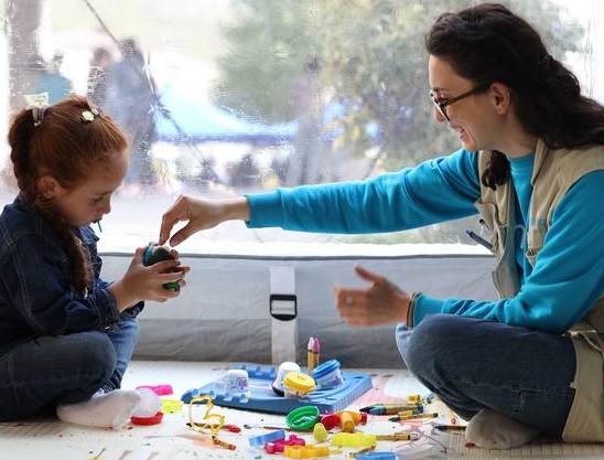 Dos tercios de niños refugiados en Armenia ya están escolarizados