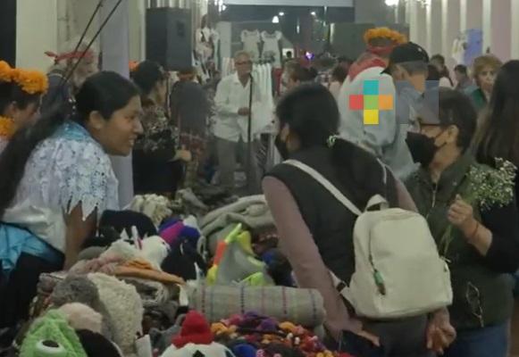 En Xalapa continúan las actividades de exposición y venta