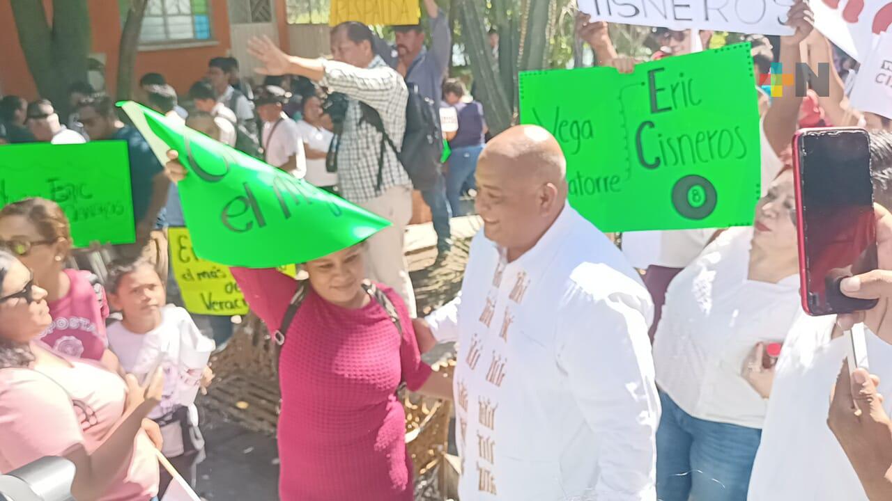Eric Cisneros visitó el municipio de Martínez de la Torre