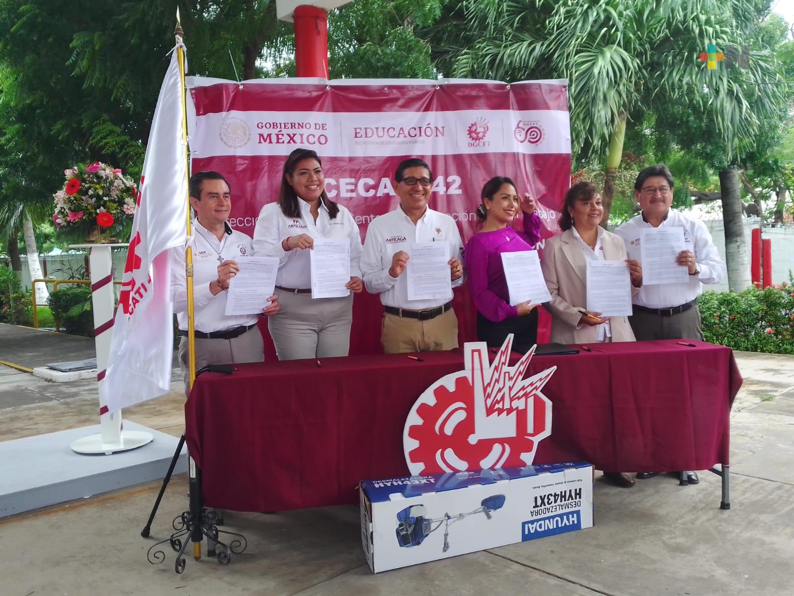 Firman convenio de colaboración Centros de Capacitación para el Trabajo Industrial  de Veracruz y Xalapa