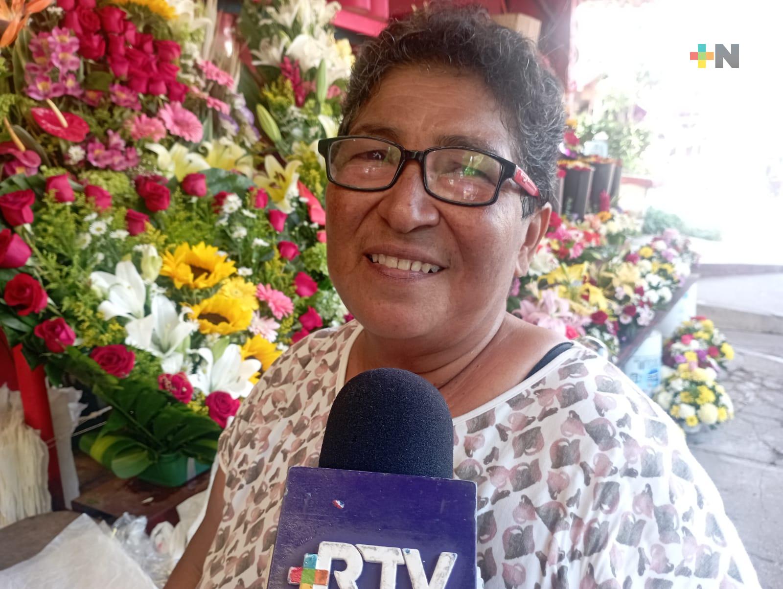 Floristas de Coatzacoalcos esperan repunte de ventas; ha sido un sector golpeado por crisis