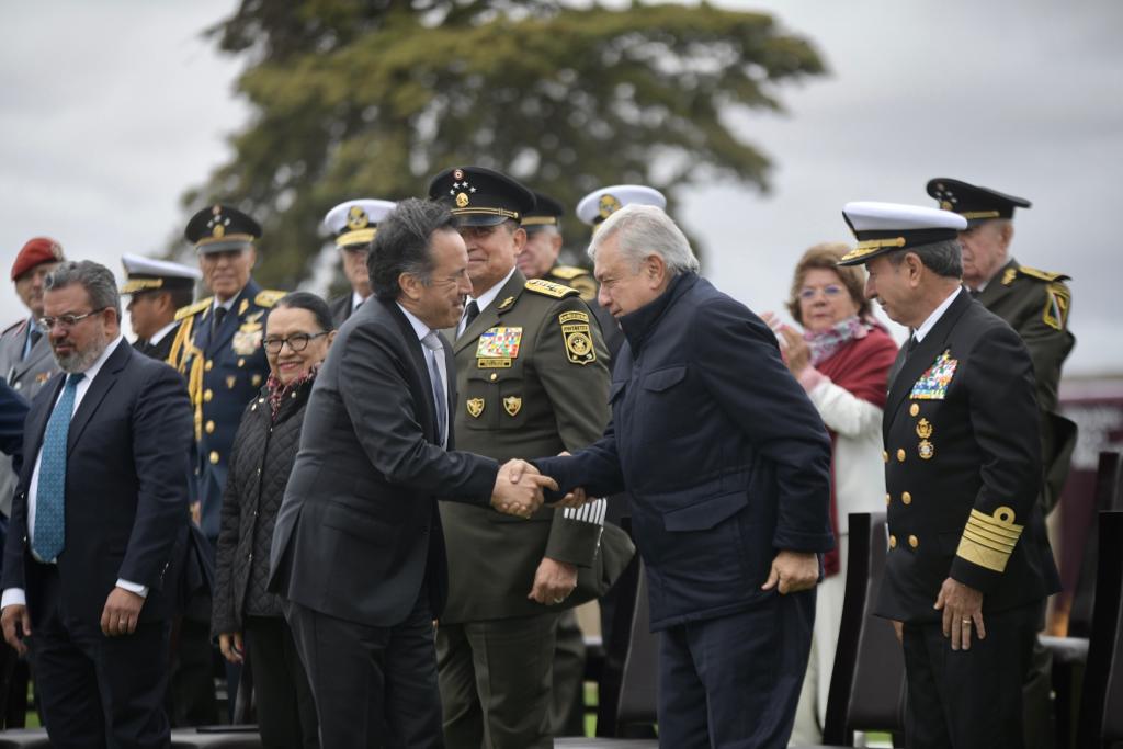 Presidente y Gobernador encabezan ceremonia por bicentenario del Heroico Colegio Militar