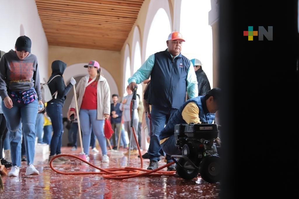 También secretario de Gobierno hizo faena en Fortaleza de San Carlos