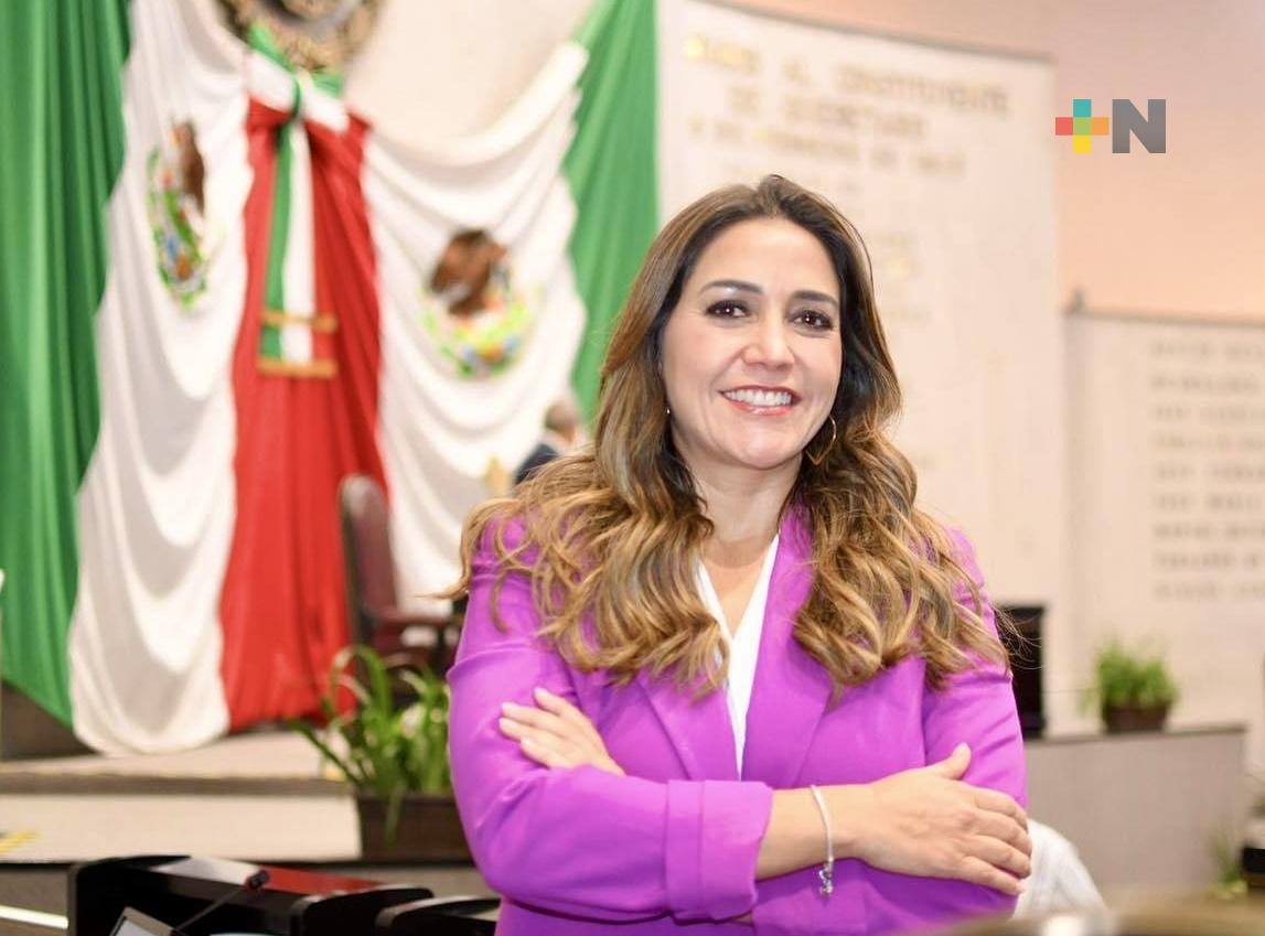 Anilú Ingram sí va por la coordinación del FAM Veracruz
