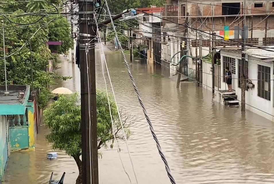 En Tuxpan autoridad municipal mantiene  alerta por efectos del Frente frío 8