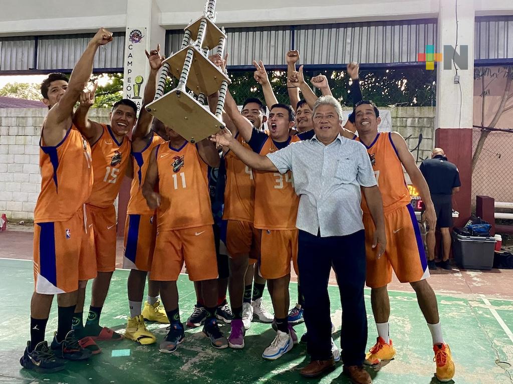 Espartanos es campeón de la Liga Intercolonias de basquetbol, en Coatza