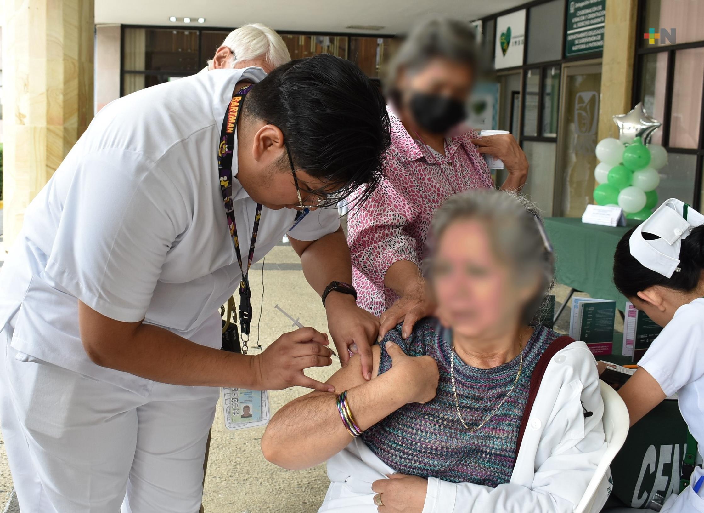 Inicia IMSS Veracruz Norte campaña de vacunación invernal 2023-2024
