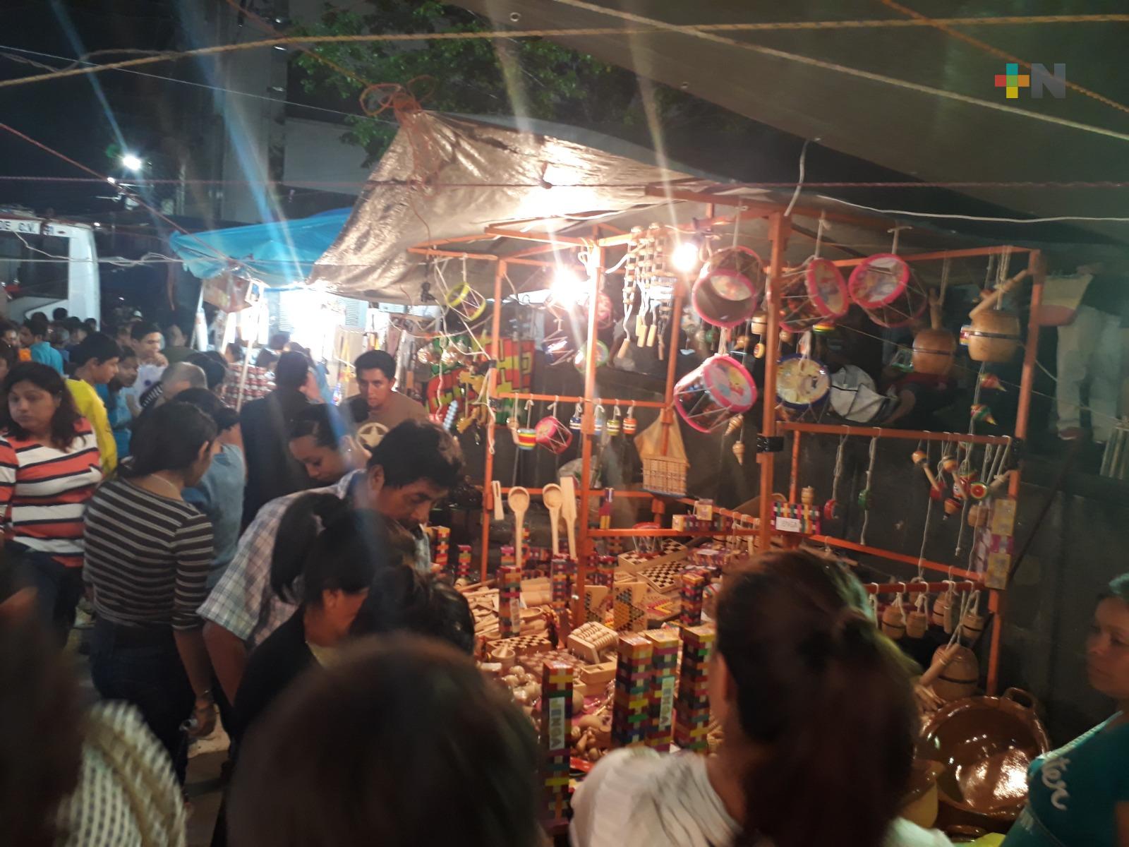 En Tuxpan se preparan para instalar la tradicional plaza de Todos Santos