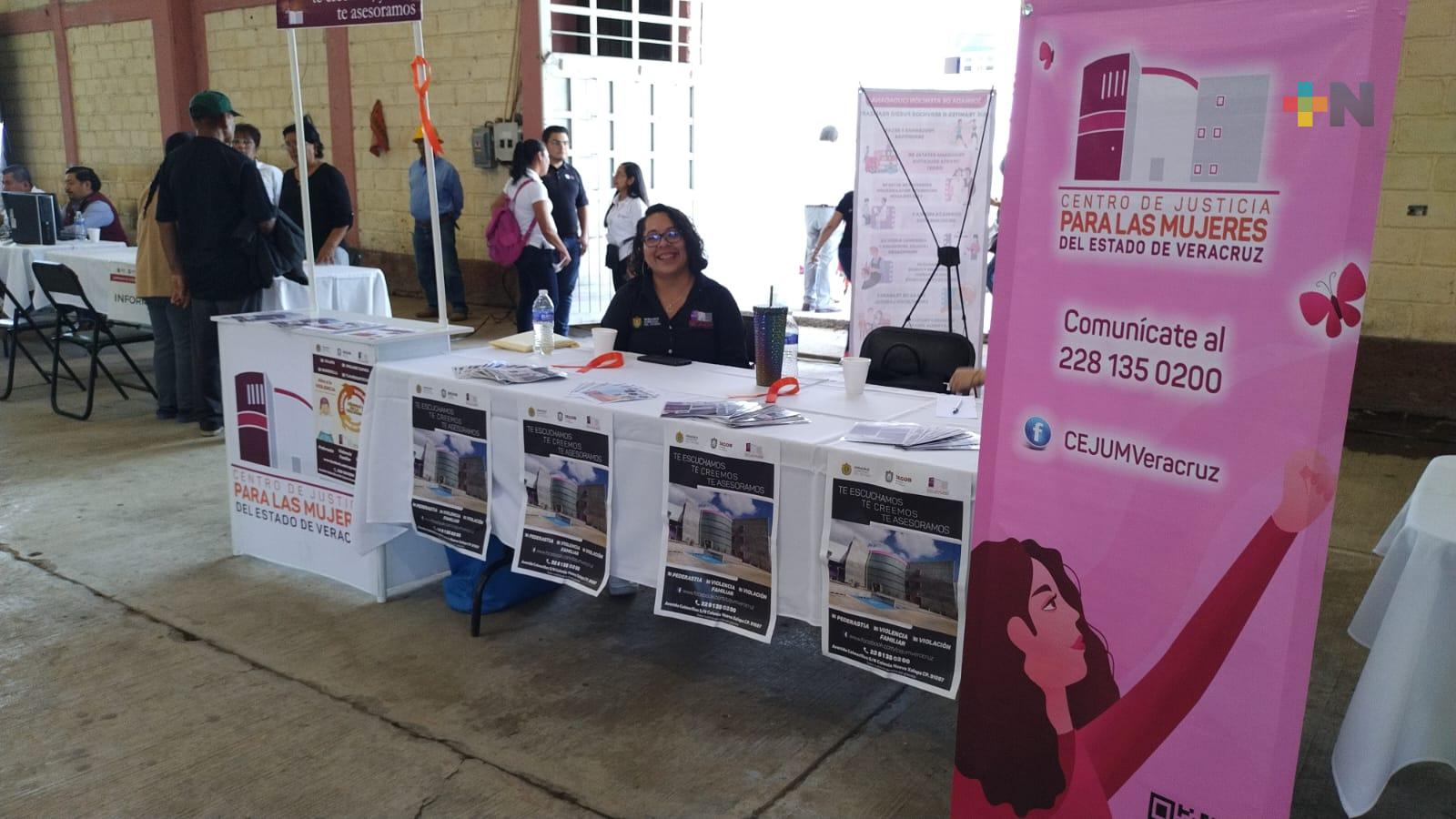 Jornada de servicios estatales en municipio de Coacoatzintla
