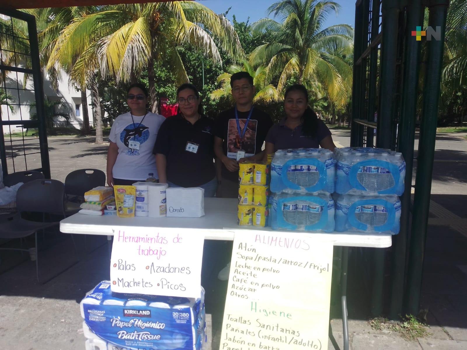 Jóvenes se suman a ayudar a afectados por huracán Otis