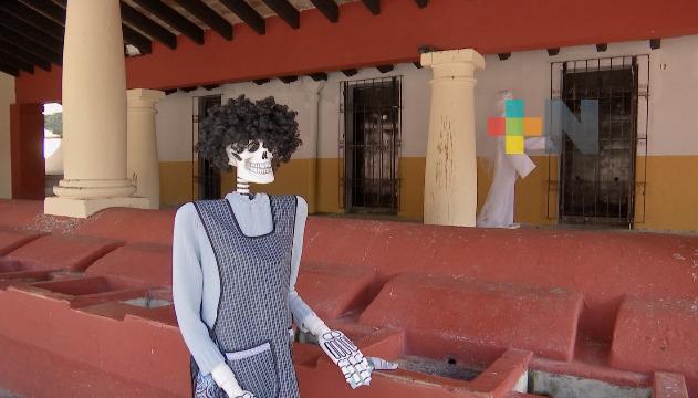 Barrio mágico de Xallitic se adorna para Todos Santos