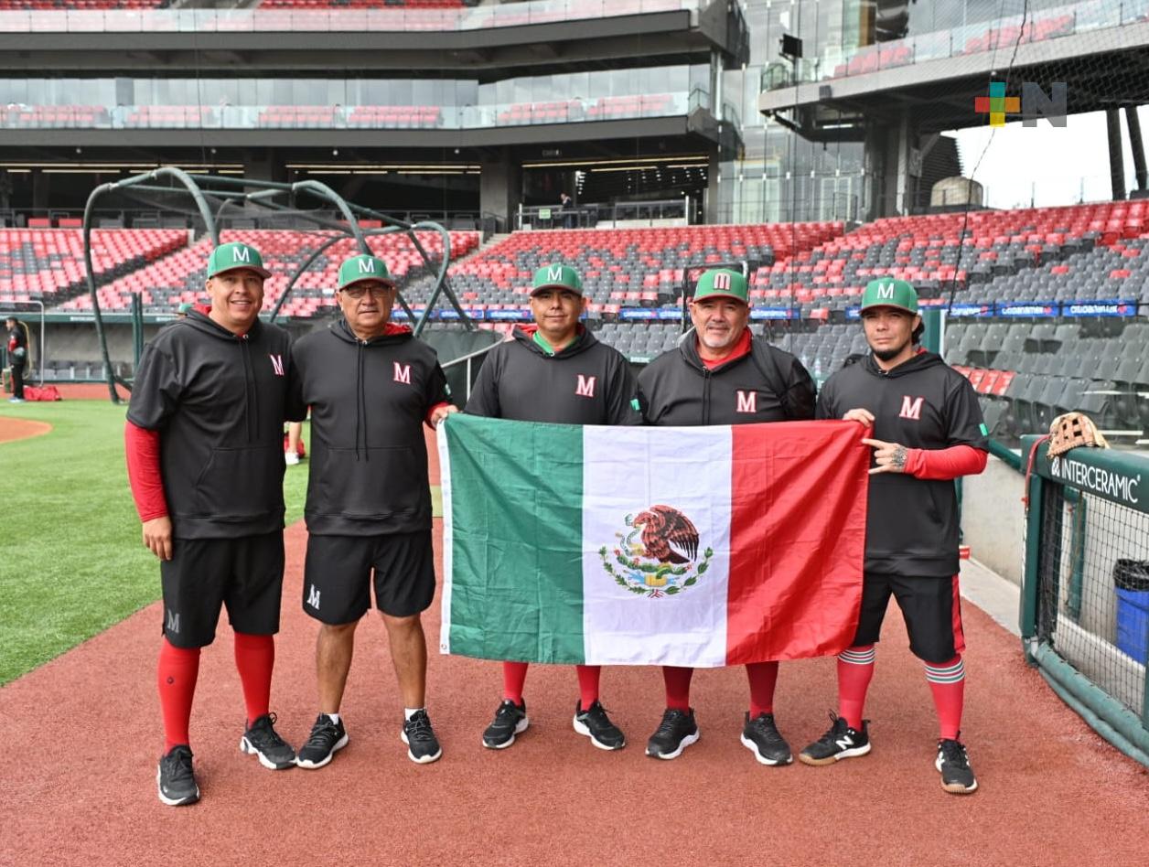 Selección Mexicana de Beisbol entrena antes de viajar a Chile