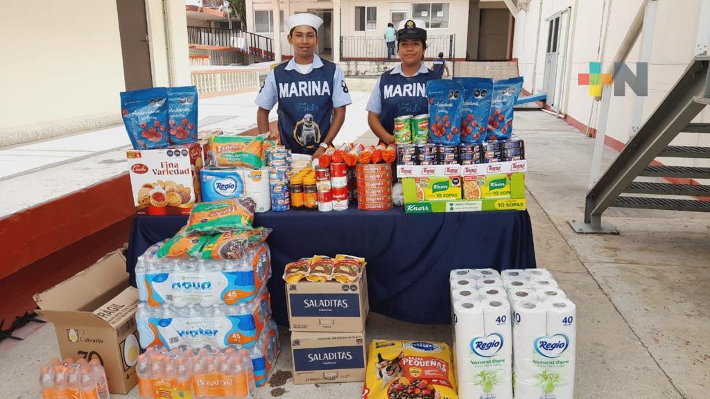 En Coatza, instalaciones de Semar recibe ayuda para damnificados por Otis