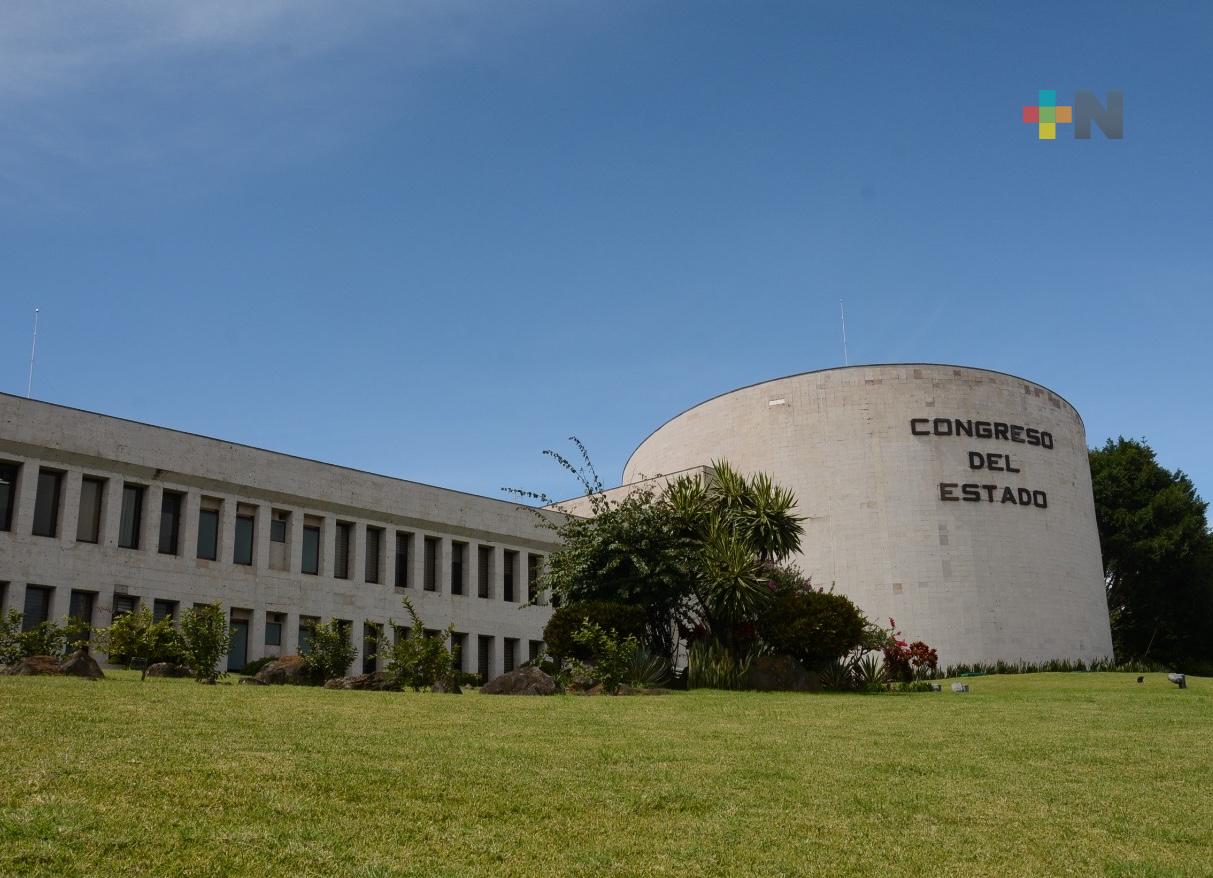 Congreso de Veracruz abre centro de acopio para damnificados de Guerrero