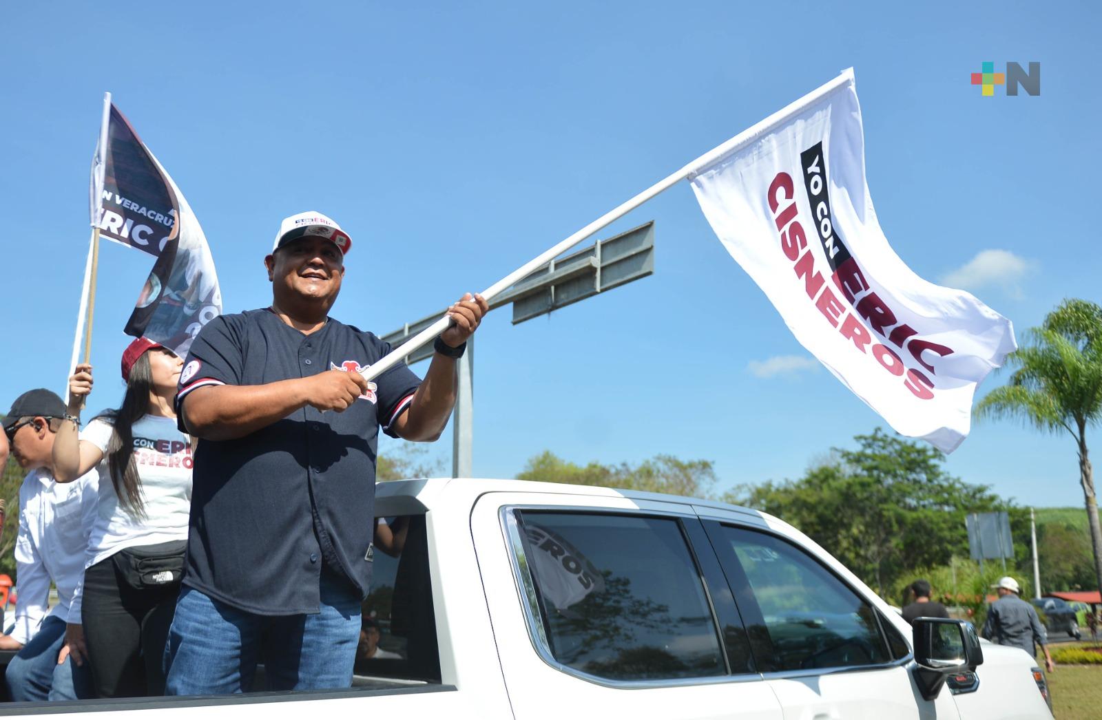 Encabeza Eric Cisneros caravana vehicular de Coatepec a la Fortaleza de San Carlos en Perote