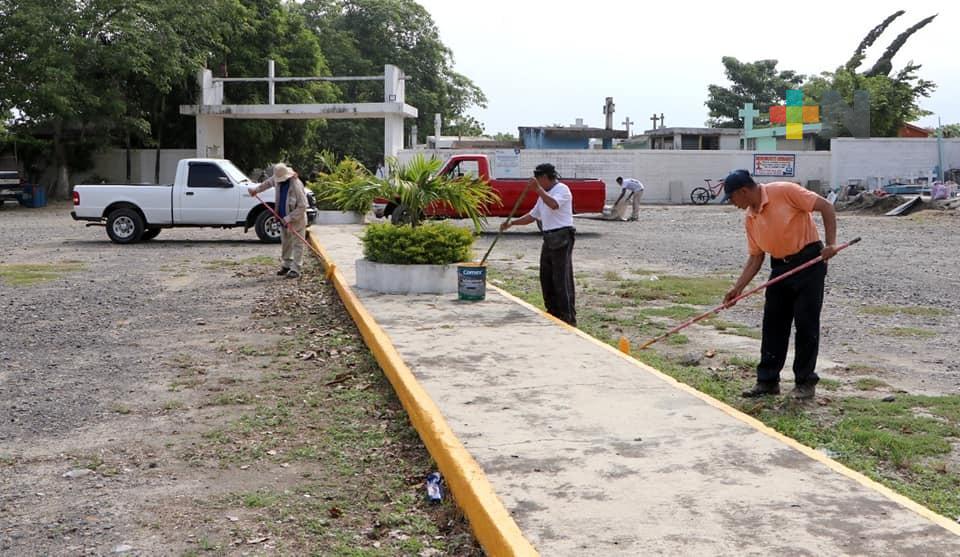 Panteones de Tuxpan ofrecerán seguridad a visitantes el Día de Muertos