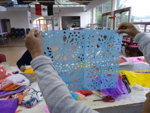 Taller de papel picado y elaboración de calaveras literarias en Banderilla
