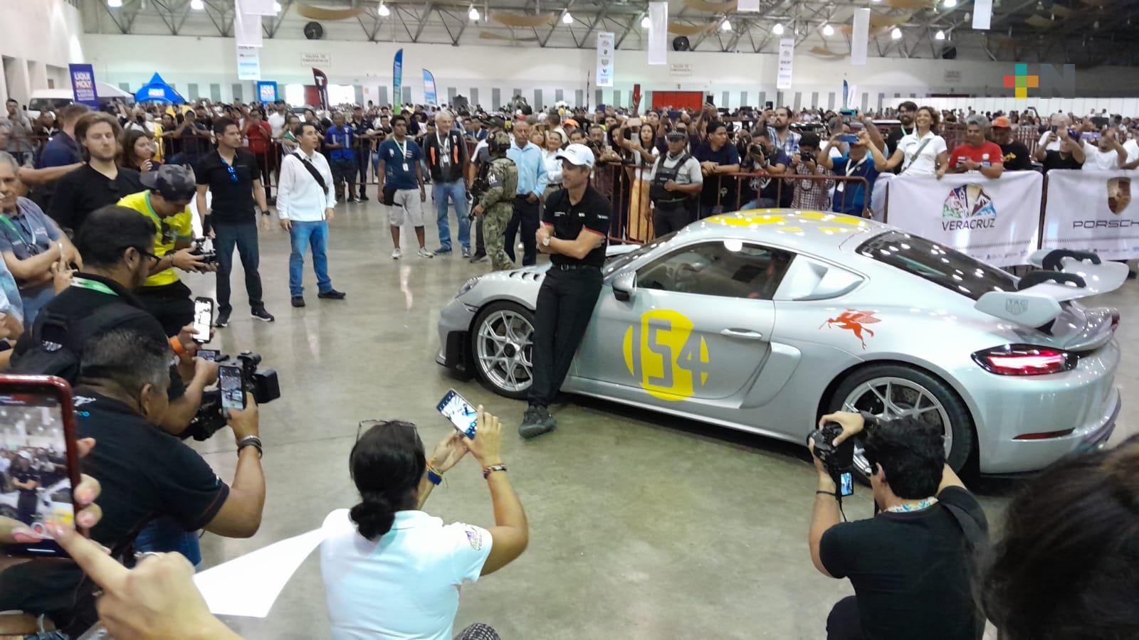 Causa revuelo presencia de Patrick Dempsey en WTC Veracruz