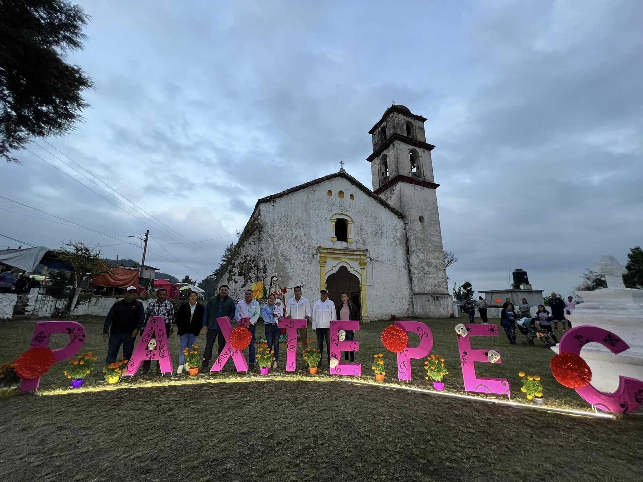 Paxtepec añade atractivos a celebración de Día de Muertos con un recorrido por el campo