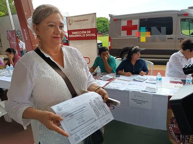 Más de 30 estudiantes apoyan en disminuir el rezago educativo en Coatza