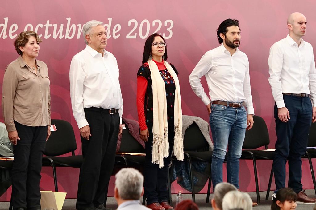 SEP atiende 12 millones de estudiantes con becas y 132 mil planteles con presupuesto directo