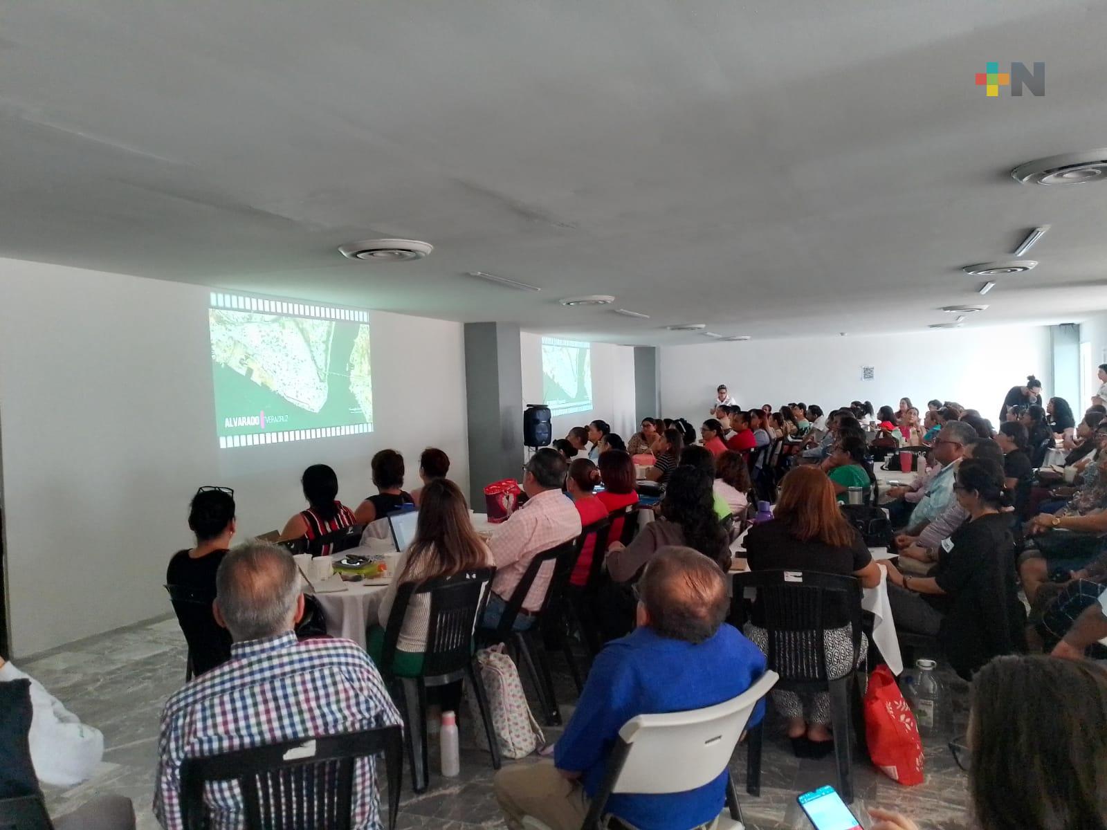 SEV realiza taller dirigido a docentes sobre atención al cambio climático