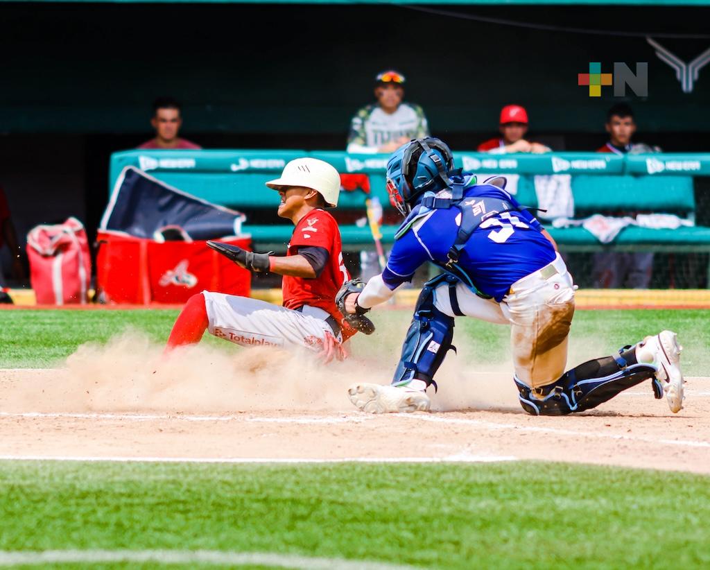 El Águila muestra su talento a scouts de equipos ligamayoristas