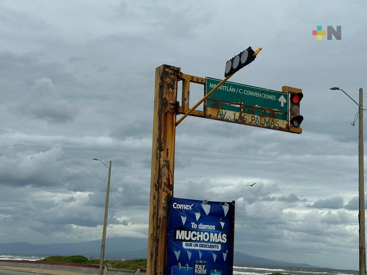 Cancelan instalación de semáforos en Coatza por no cubrir requisitos de calidad