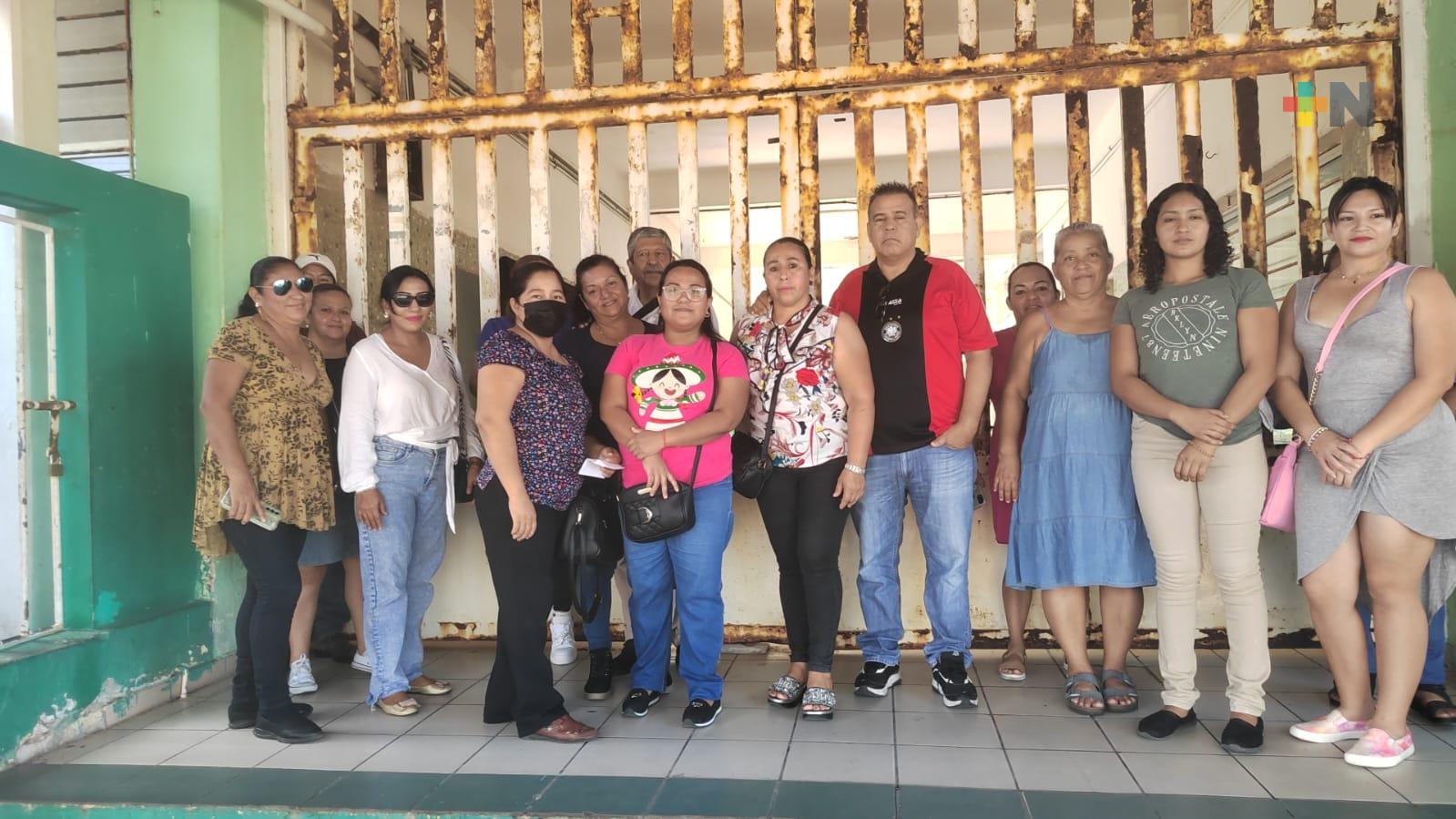 Sin avances remodelación de la escuela Articulo 123; padres de familia protestan