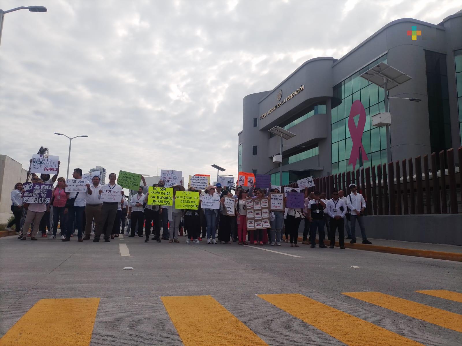 Nuevamente se manifiestan trabajadores del Poder Judicial en Boca del Río