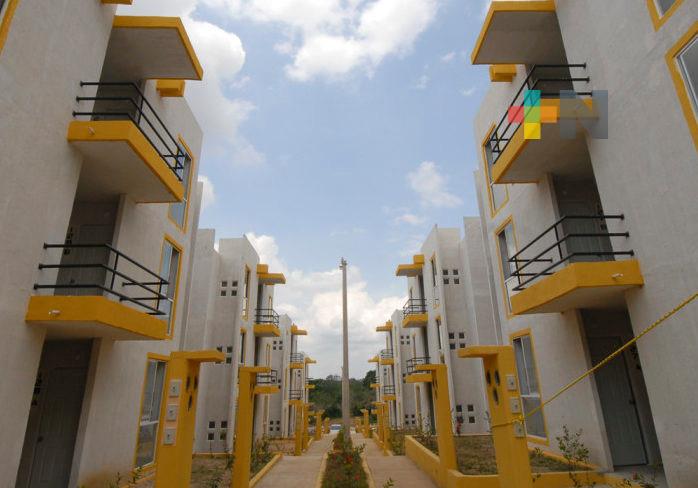 Infonavit y Canadevi buscan atender demanda de vivienda