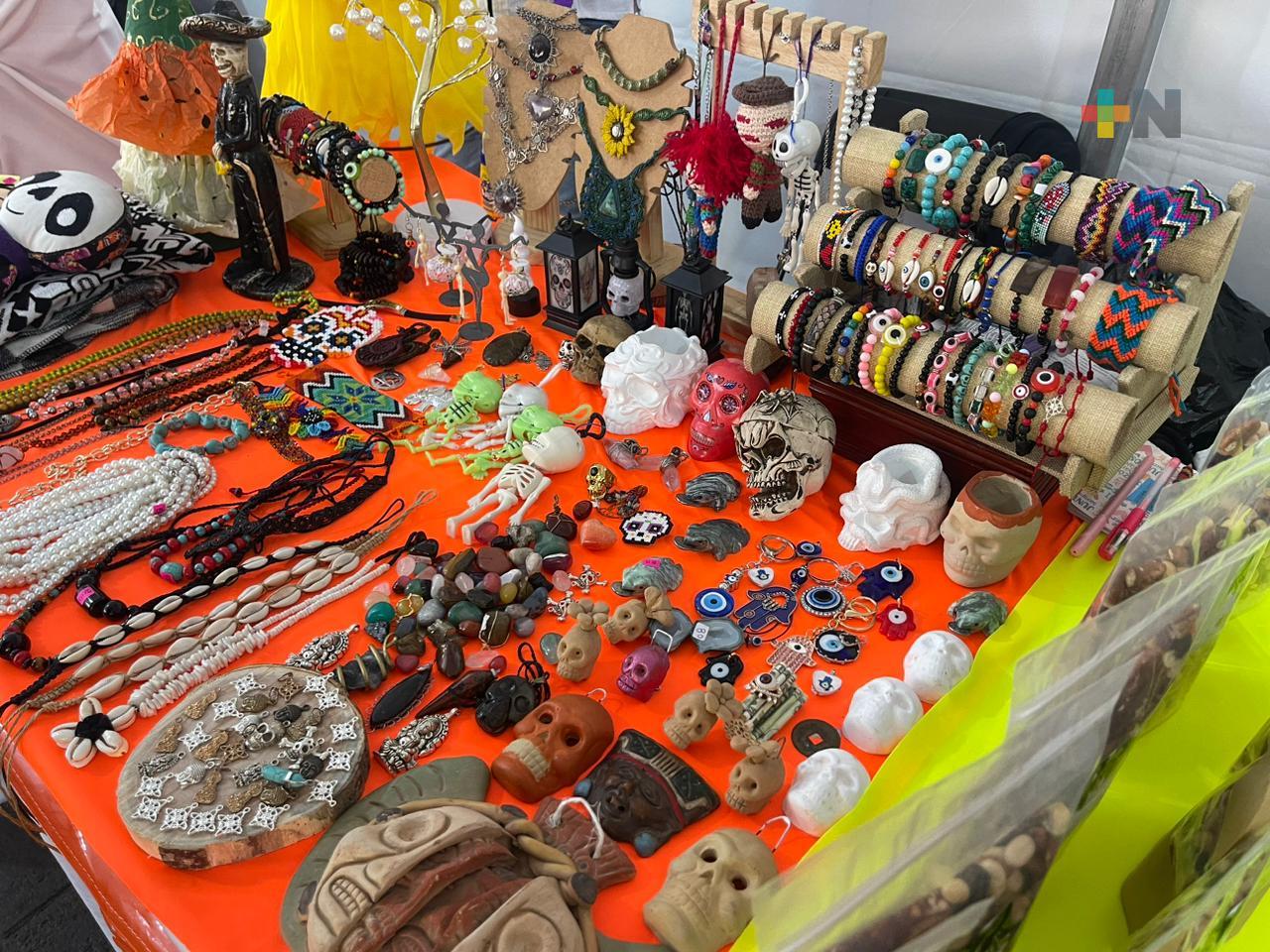 Se registran buenas ventas por festividades de Día de Muertos en Coatepec