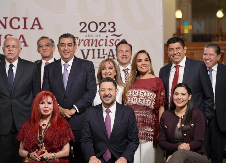 Gobierno de México y 23 estados firman acuerdo para federalizar el Sistema de Salud para el Bienestar