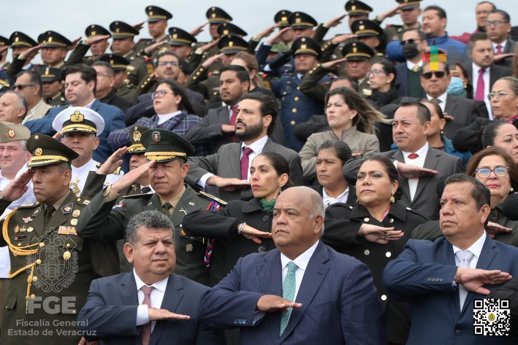 Fiscal general asiste a conmemoración del bicentenario del Heroico Colegio Militar