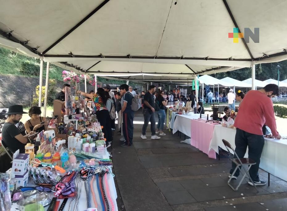 Continúan actividades en Expo de Día de Muertos en Paseo de Los Lagos