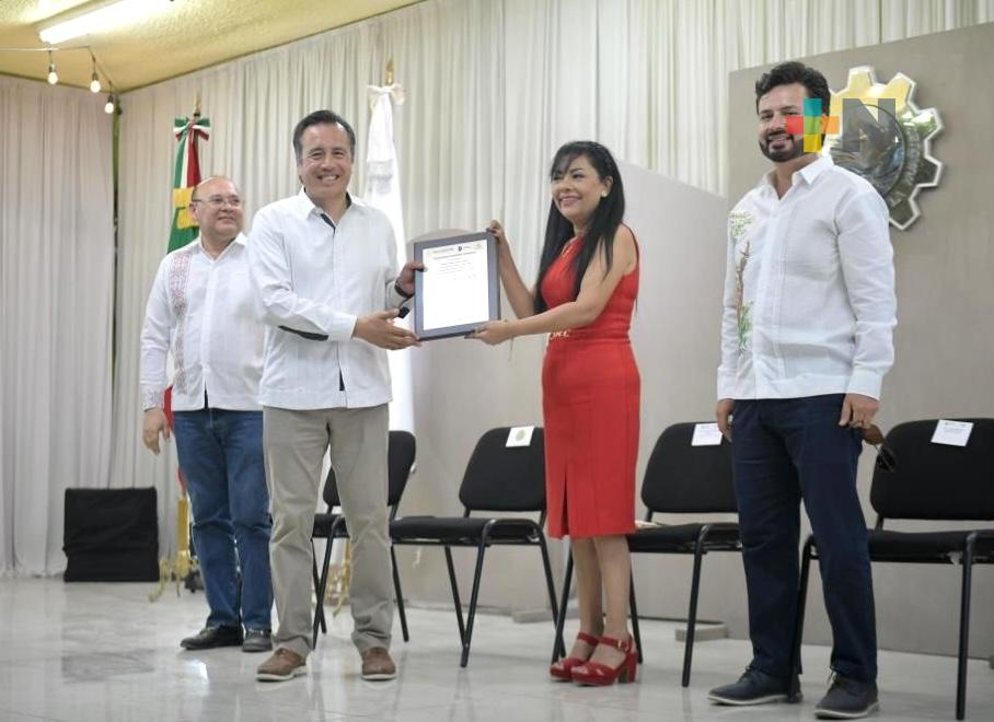 En Pánuco, participa Gobernador en Congreso Multidisciplinario Internacional
