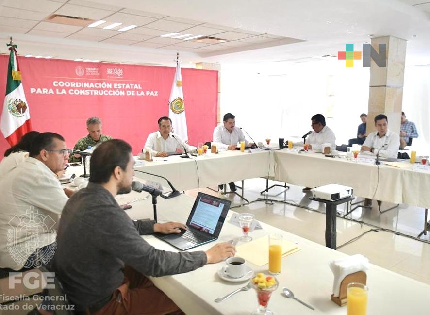 Cuitláhuac García encabeza la Mesa para Construcción de la Paz, en Catemaco