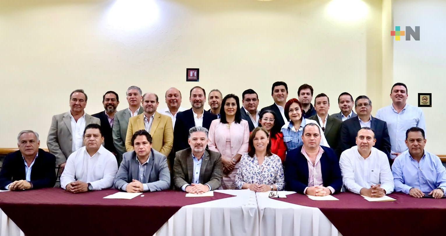 Se reúne Rocío Nahle con industriales y empresarios de la zona centro