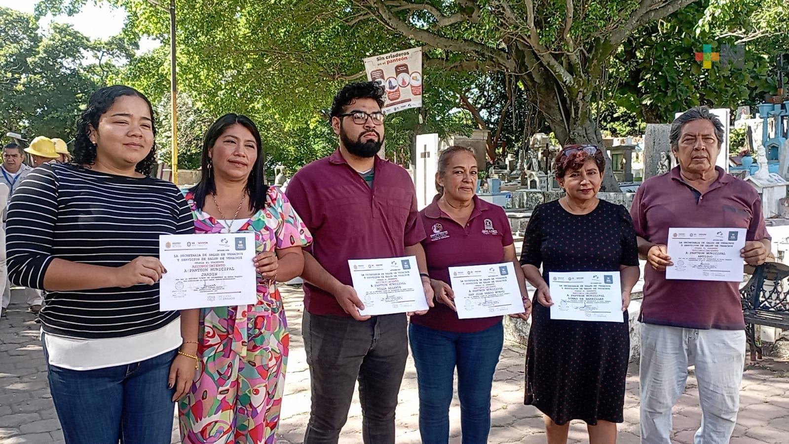 Tres panteones del municipio de Coatza están libres de criaderos de mosquitos