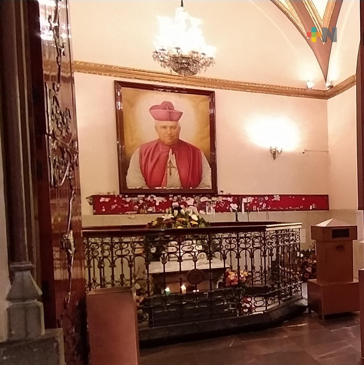 Se preparan para festejar a San Rafael Guízar y Valencia  en Catedral de Xalapa