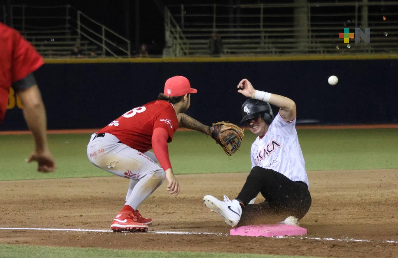 Oaxaca vence por 7-6 a El Águila, la serie quedó dividida