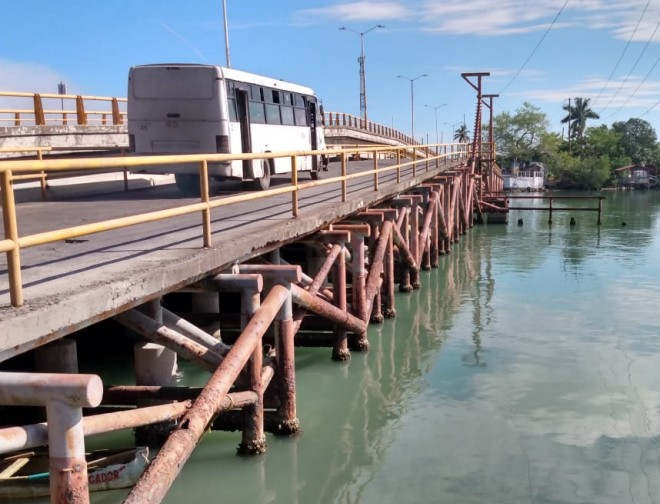 Autoridades tuxpeñas solicitan apoyo de iniciativa privada para rehabilitar puente Tampamachoco