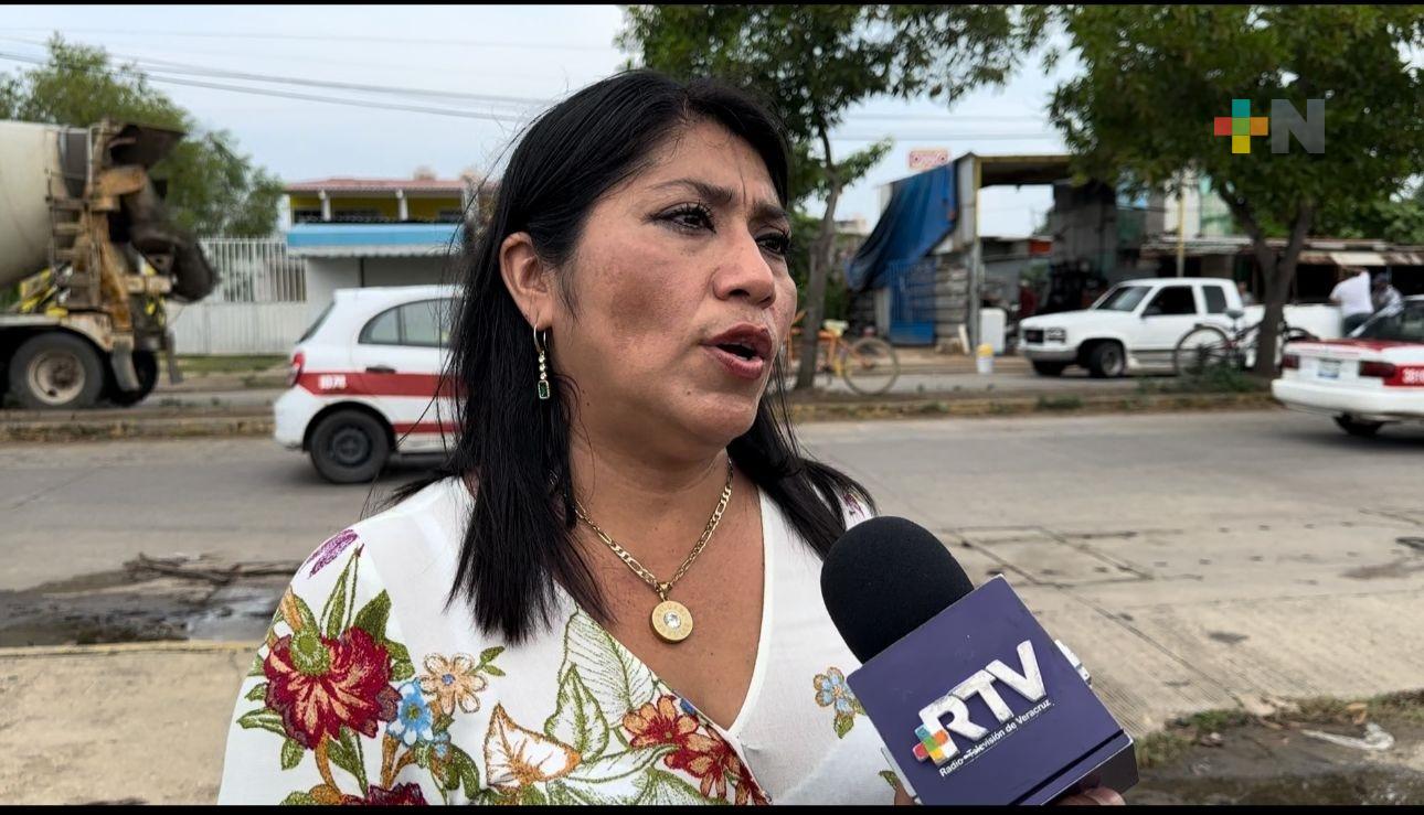 Ayuntamiento de Coatzacoalcos incrementa tareas para mantener limpios panteones