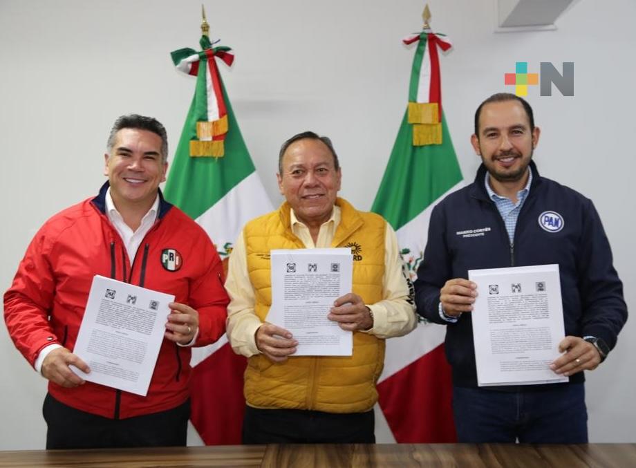PAN, PRI y PRD registran ante INE la Coalición Fuerza y Corazón por México para la presidencia de la República