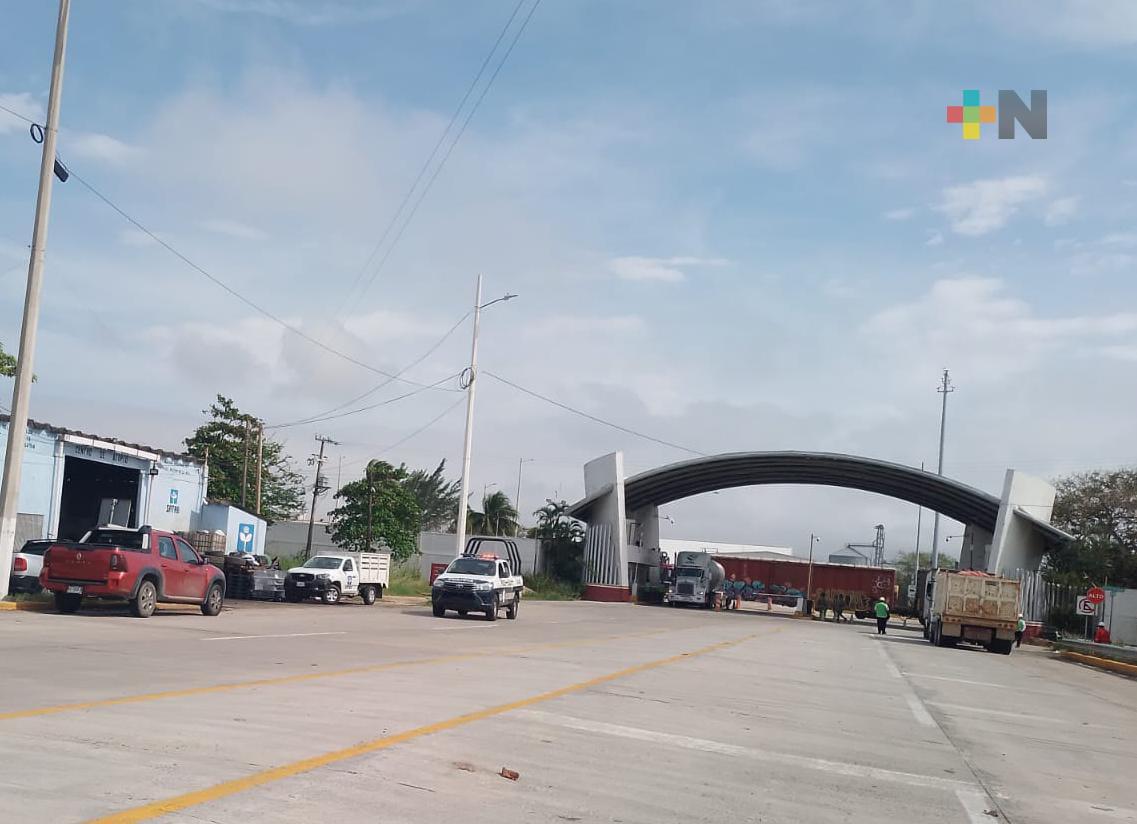 Fallece trabajador por mal funcionamiento de grúa en Asipona Coatzacoalcos