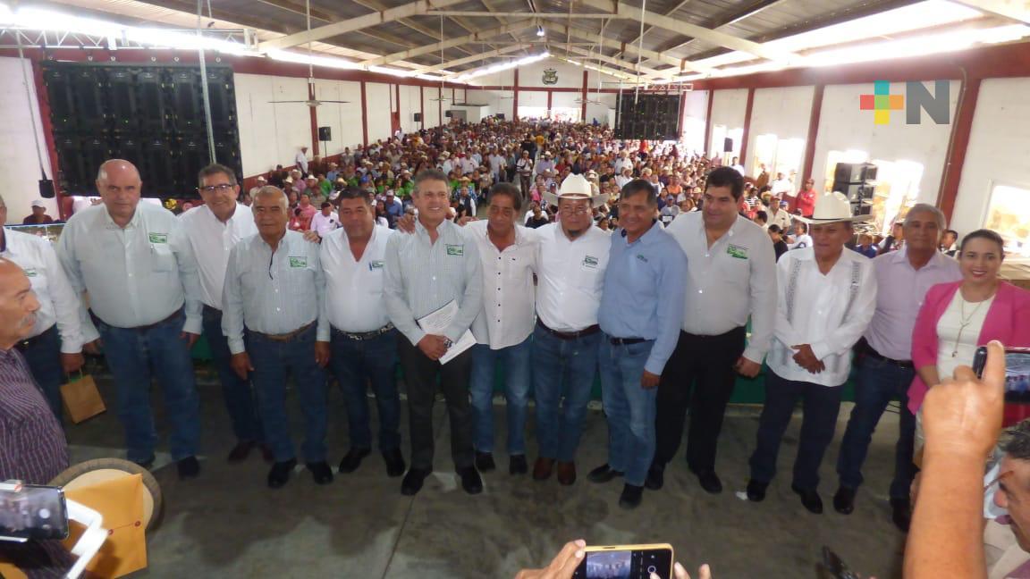 Dirigente de la Asociación Local de Cañeros presenta informe de labores en Carlos A. Carrillo