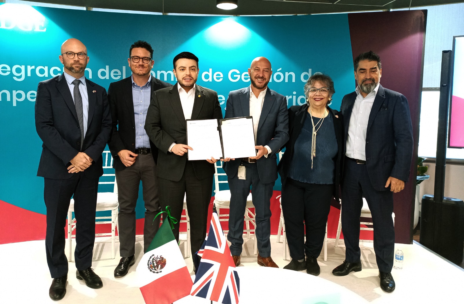 Cambridge University se incorpora al Conocer como Comité de Gestión por Competencias: SEP